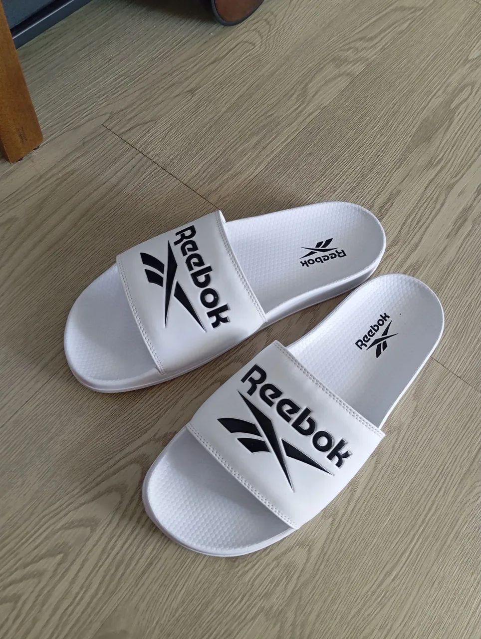 Chinelo Reebok 42