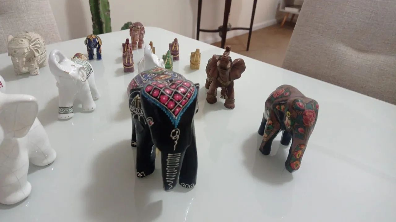Coleção de Miniaturas de Elefantes. - Foto 2