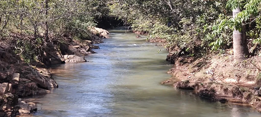 Chácara 1430m², Córrego Rio Dourados, Energia, Apenas 5km Ter, Garavelo, Aragoiânia