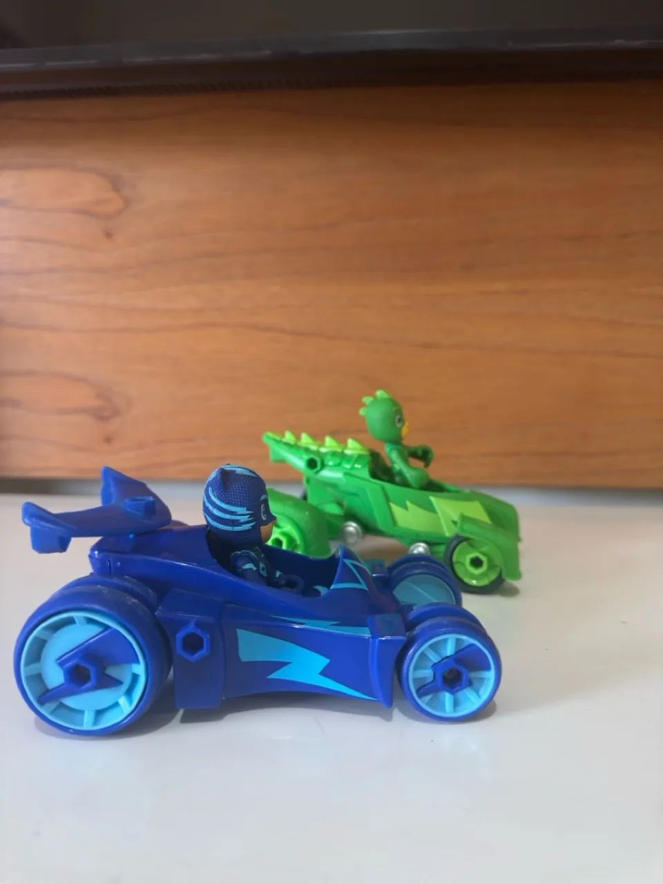 Carrinhos PJ Masks - Catboy e Gekko - Menino gato e Lagartixo  - Foto 2