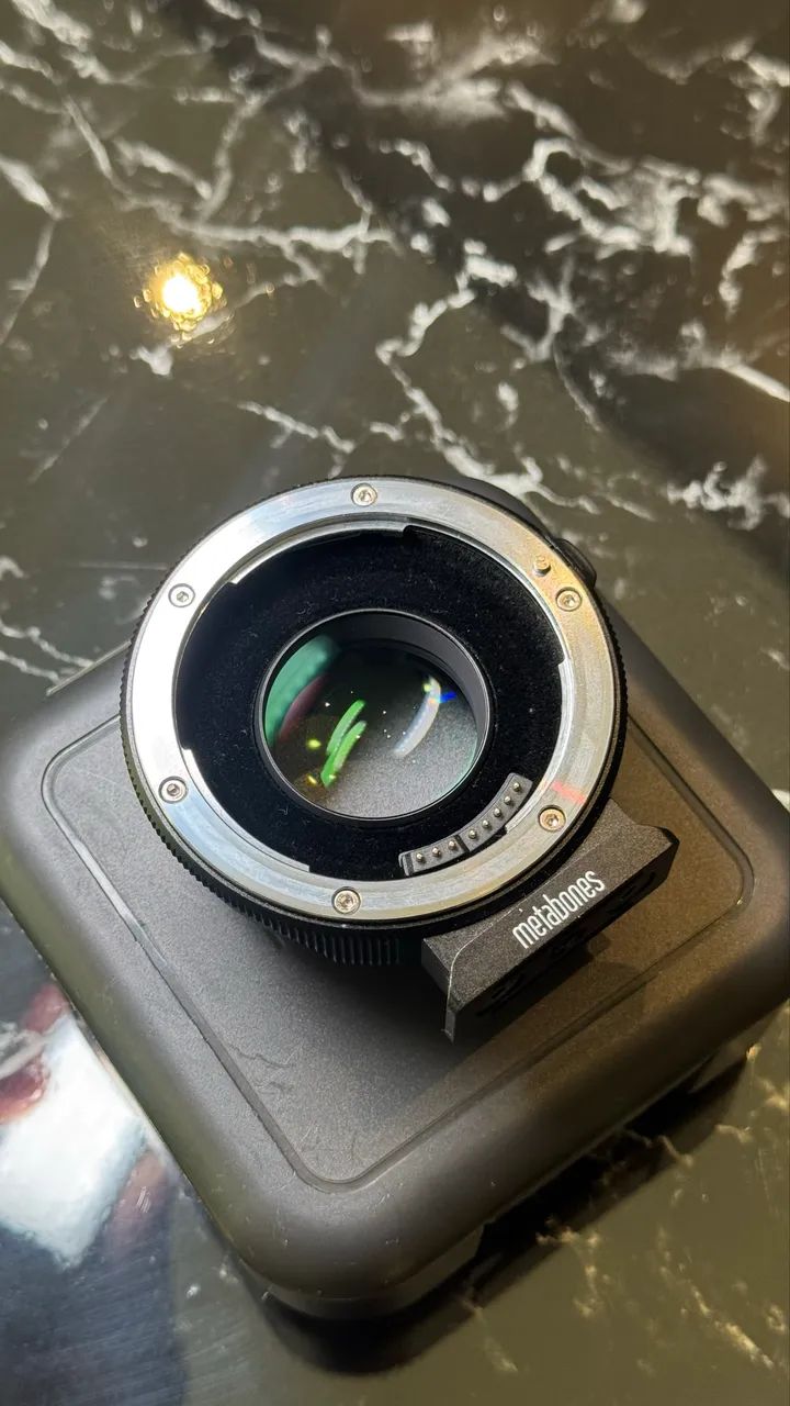 Metabones Speed Booster ULTRA 0.71x EF para Micro 4/3 (EF-MFT) - Gh6/Gh7/Blackmagic - Foto 2