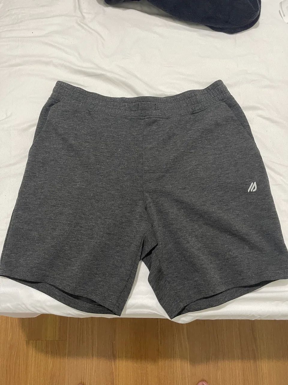 Shorts moletom cinza
