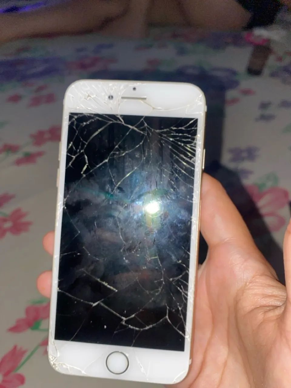 iPhone 7 trincado 