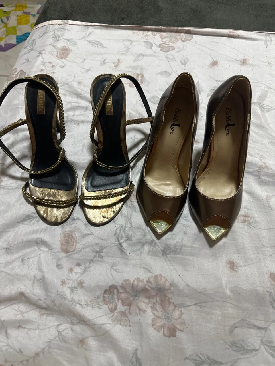 Sandália Schutz e scarpin Estillo Lara
