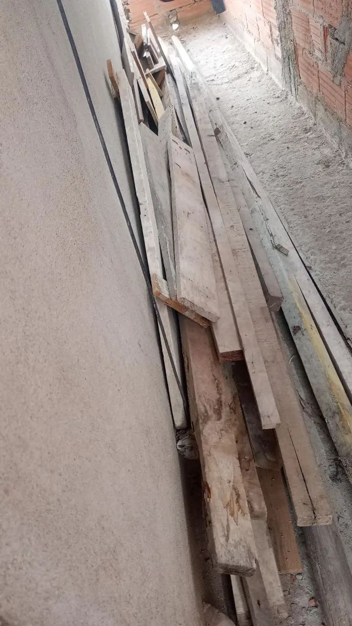 Madeira e telhão64286471993602122