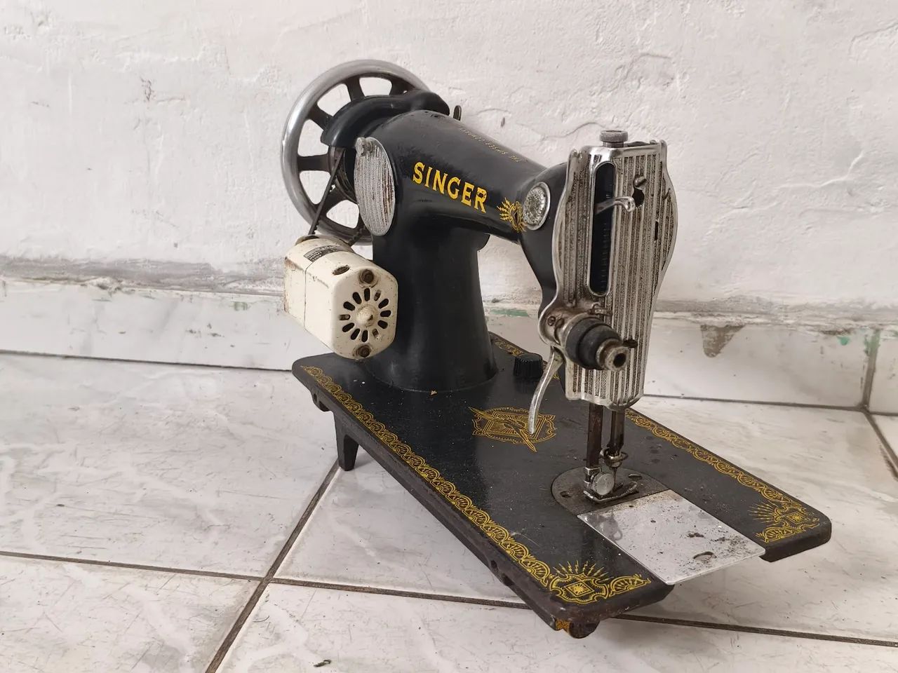 Máquina de Costura Singer Antiga