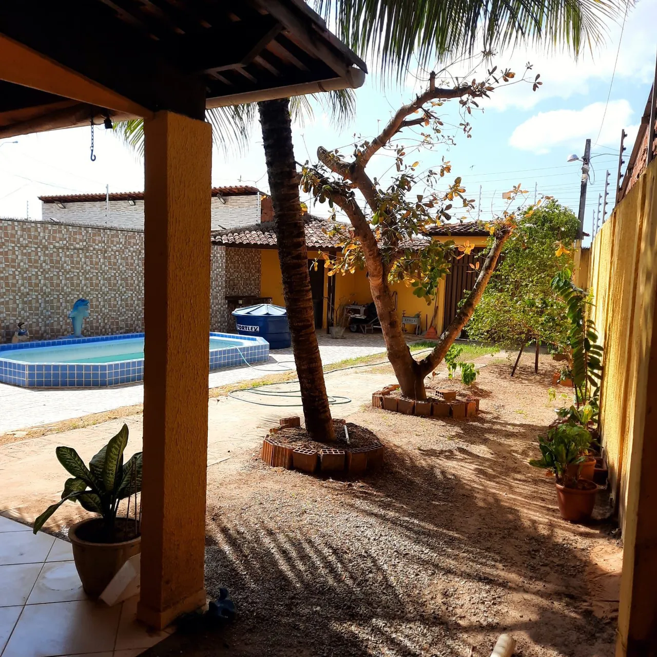 Oportunidade na Massagueira: casa com piscina a venda