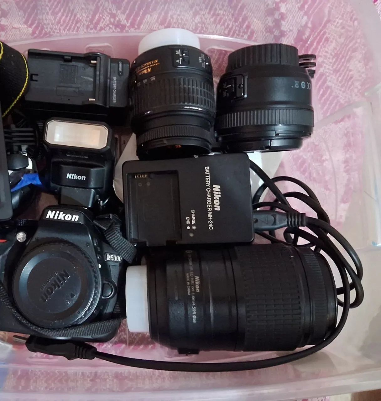 CÂMERA  NIKON D5300. Completa COM ACESSÓRIOS e lentes - Foto 2