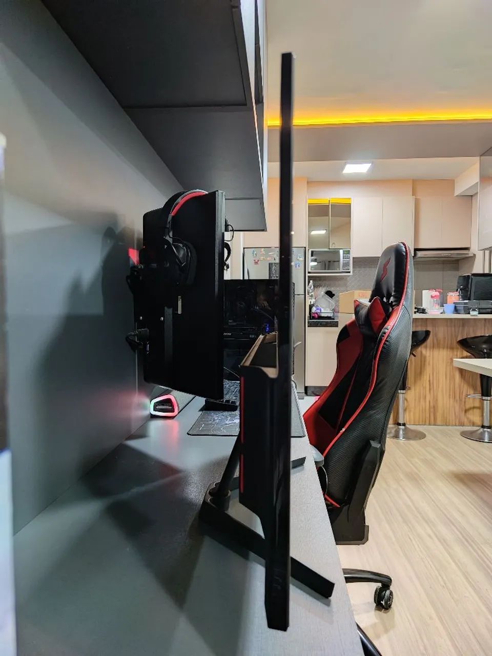 Monitor de 32 polegadas Qhd 1440p 75hz 1ms da superframe em perfeito estado. Parece novo.64739263798659124