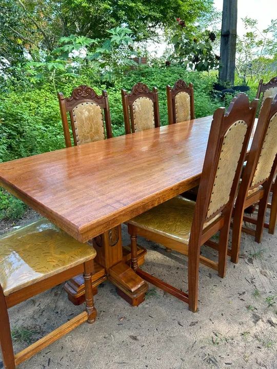 Conjunto de Mesa de Jantar em Madeira Maciça - Foto 2