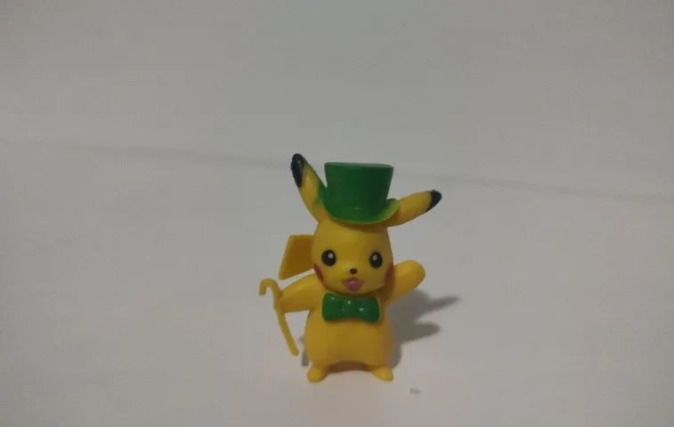 miniatura pikachu