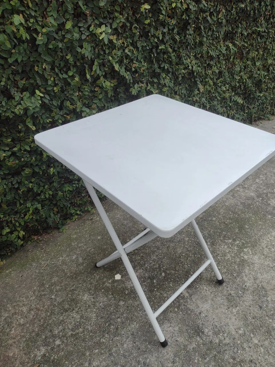 Conjunto de mesa dobrável com 4 cadeiras. - Foto 5