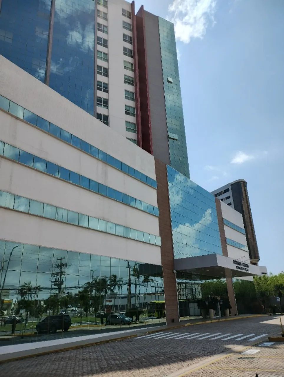 sala comercial com projetados no Business Center, 3º andar