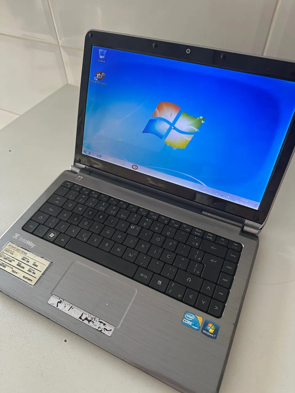 Excelente notebook Itautec Core i3 4GB HD320GB formatado