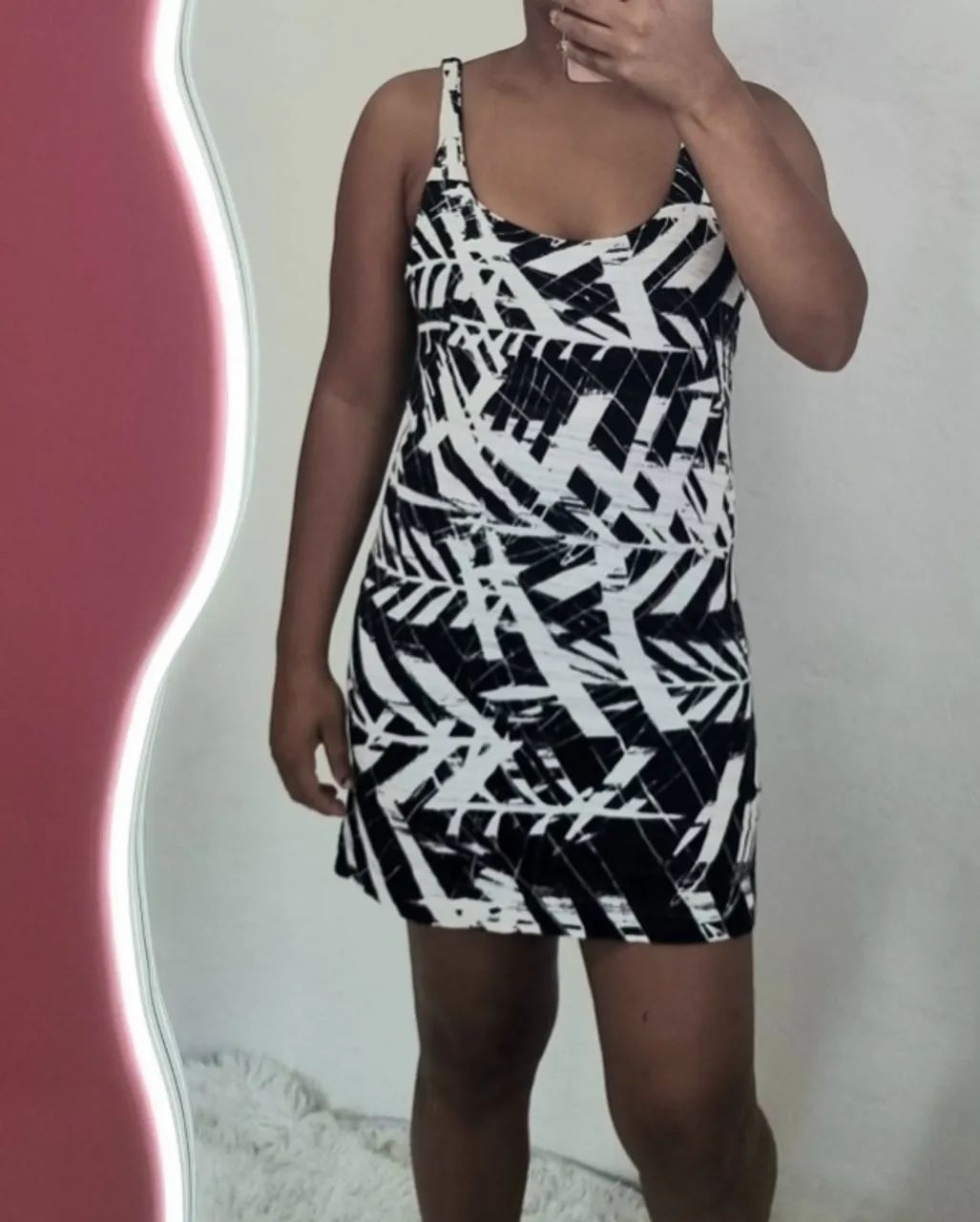 Vestido curto preto e branco Osklen 