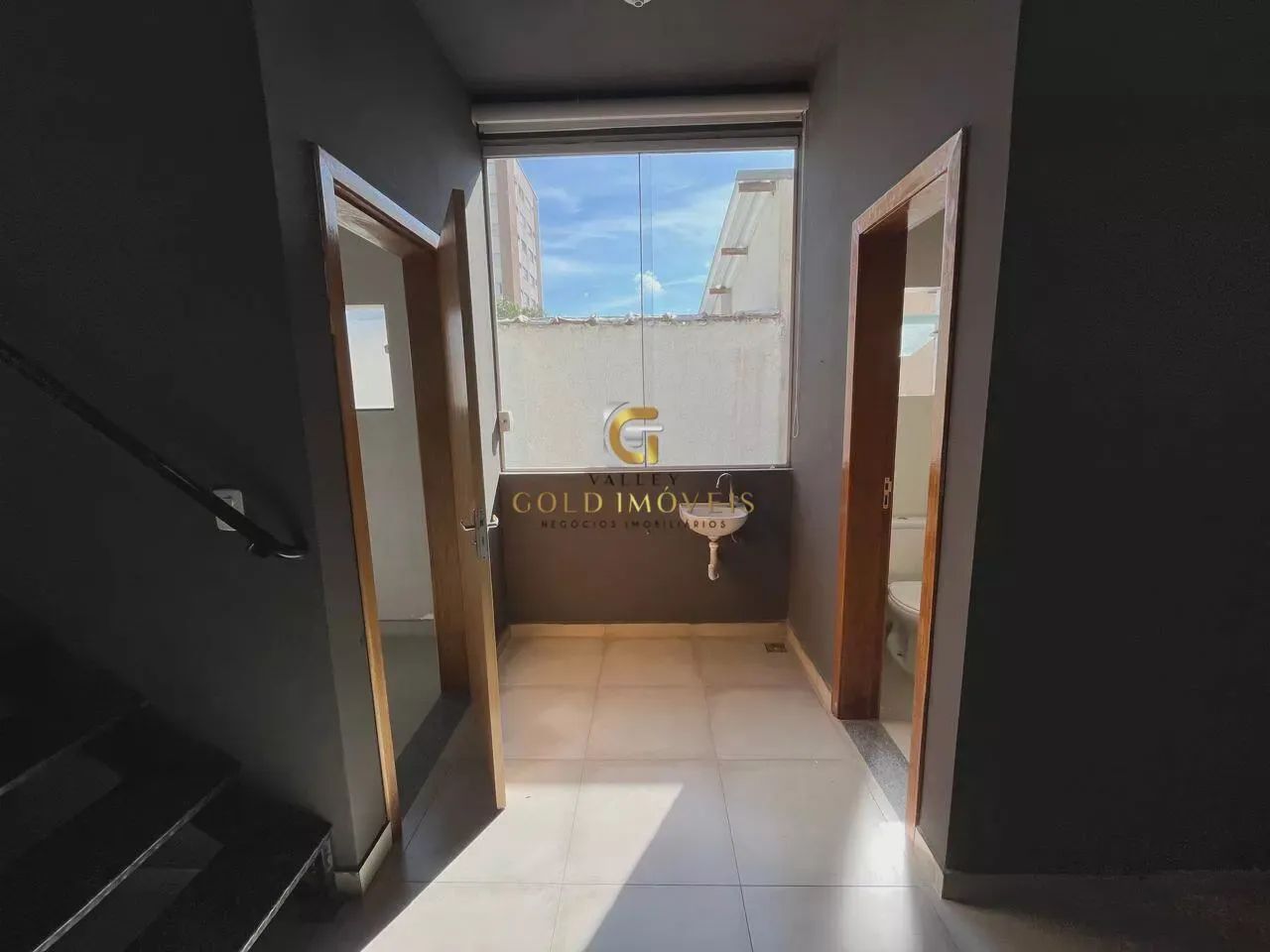 Oportunidade - Ponto Comercial - 138 m² - Pé direito dublo - 1 Vagas | LD - Foto 4