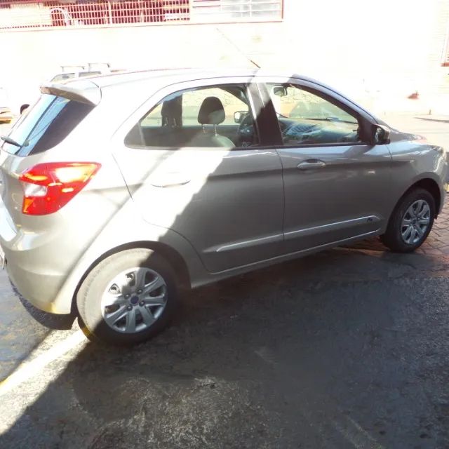 Ford KÁ SE Hacth 1.0 Flex 2015 Completo, Airbag, Abs, Som, Alarme, U.dono, Prata - Foto 4