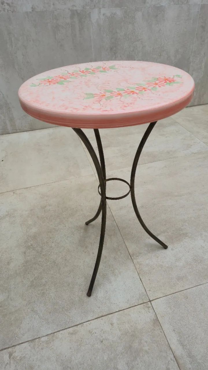 Mesa de canto - tampo rosa florido - Foto 2