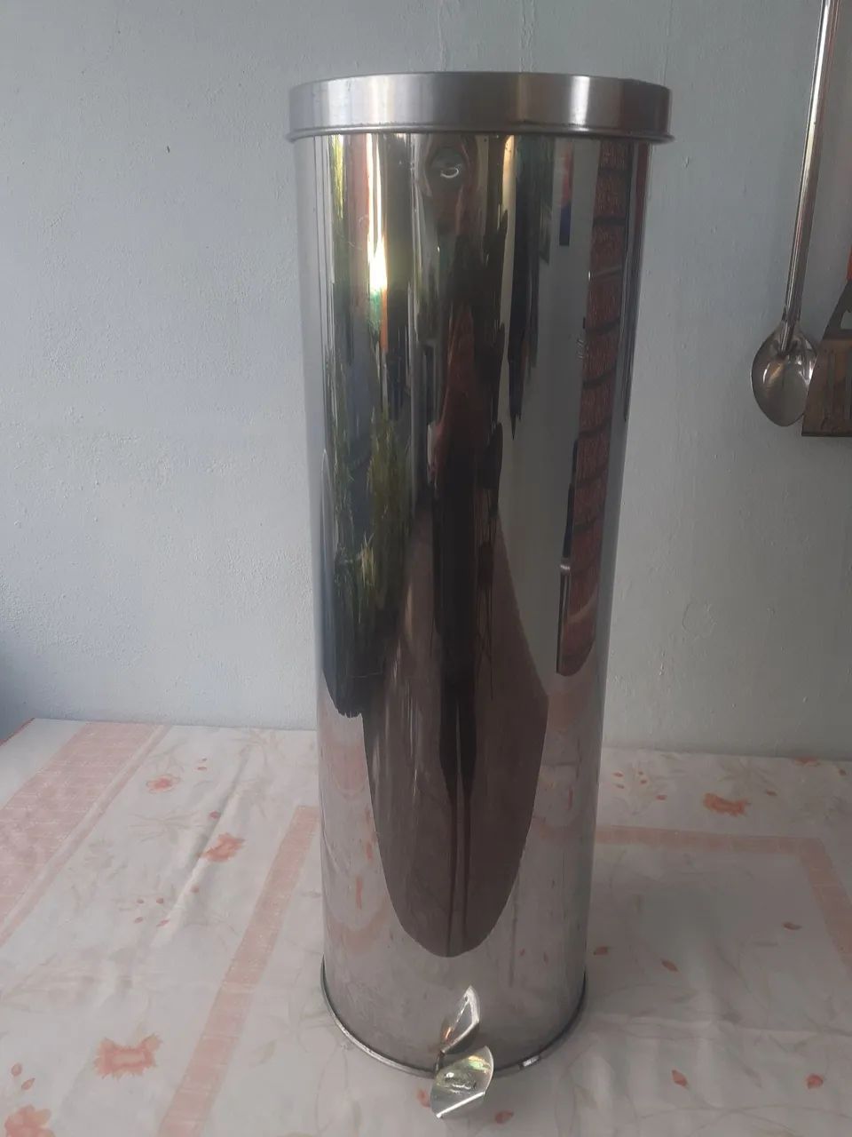 Lixeira aço inox 71 cm x 23 cm conservada - Foto 6