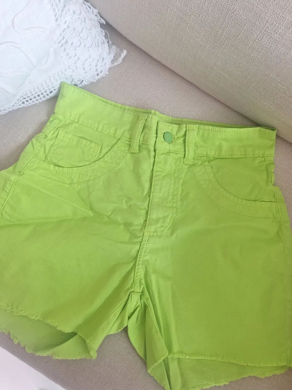 Shorts Verde Neon NOVO - Foto 2