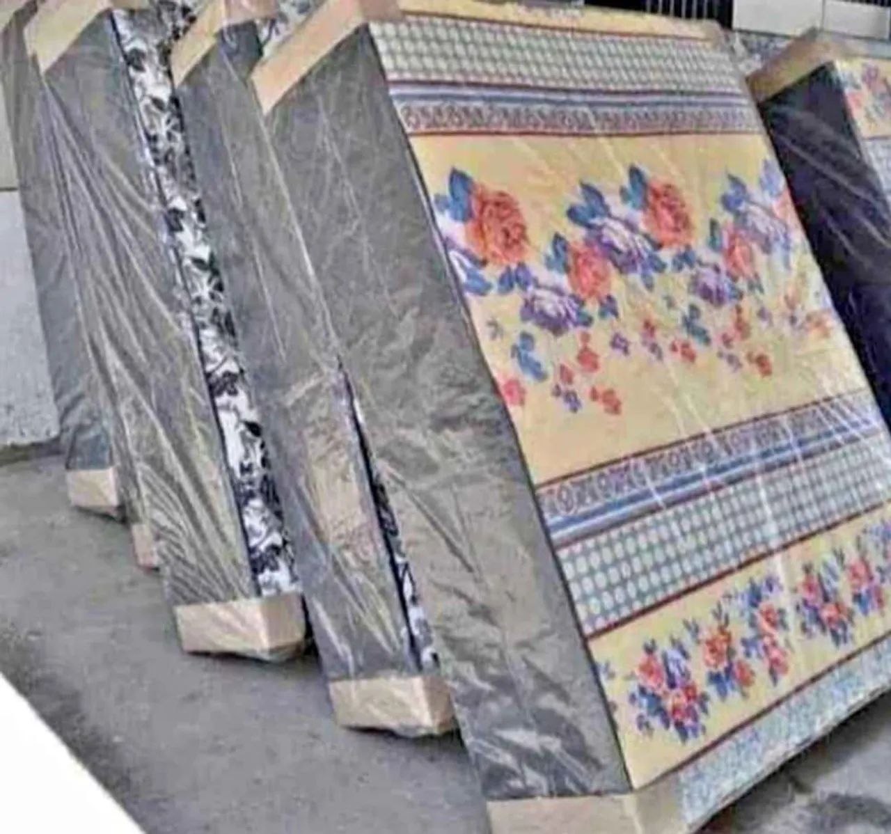 Cama casal box Novos e Embalados - Diversas Marcas
