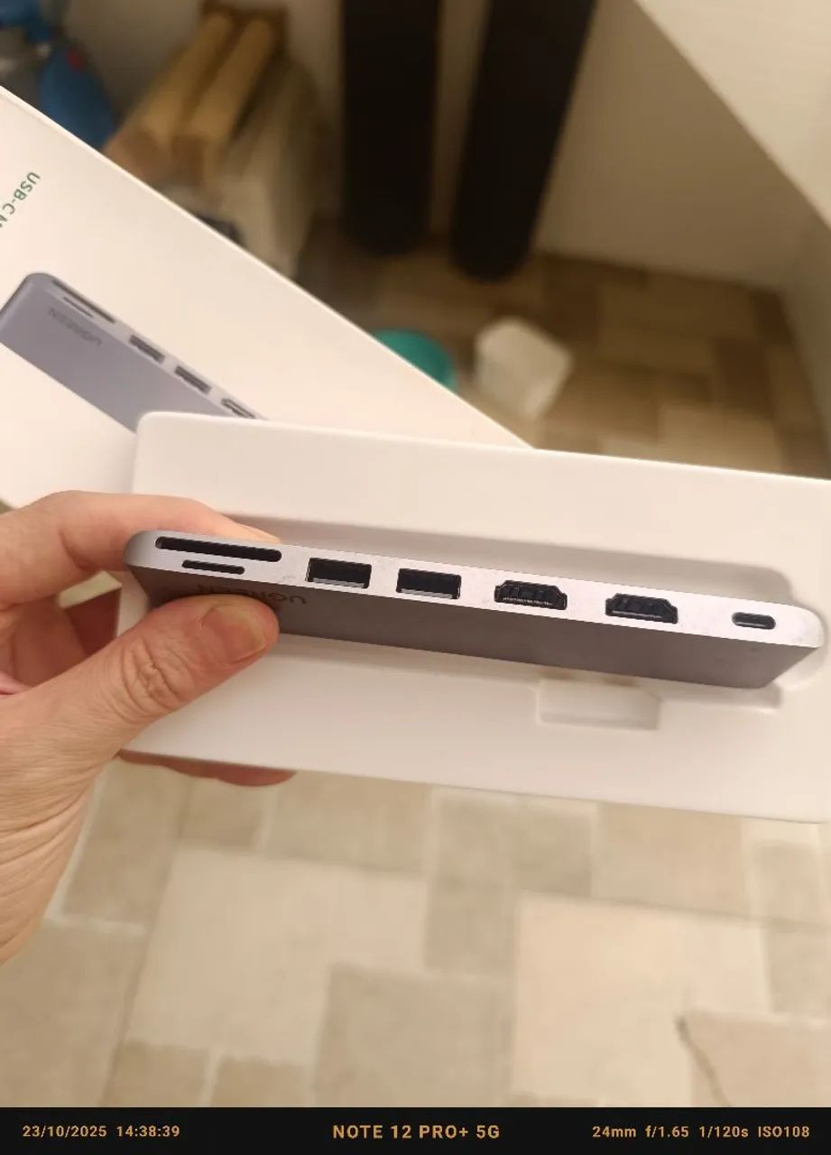 Adaptador Ugreen USB-C - Hdmi, USB e card reader - Foto 3