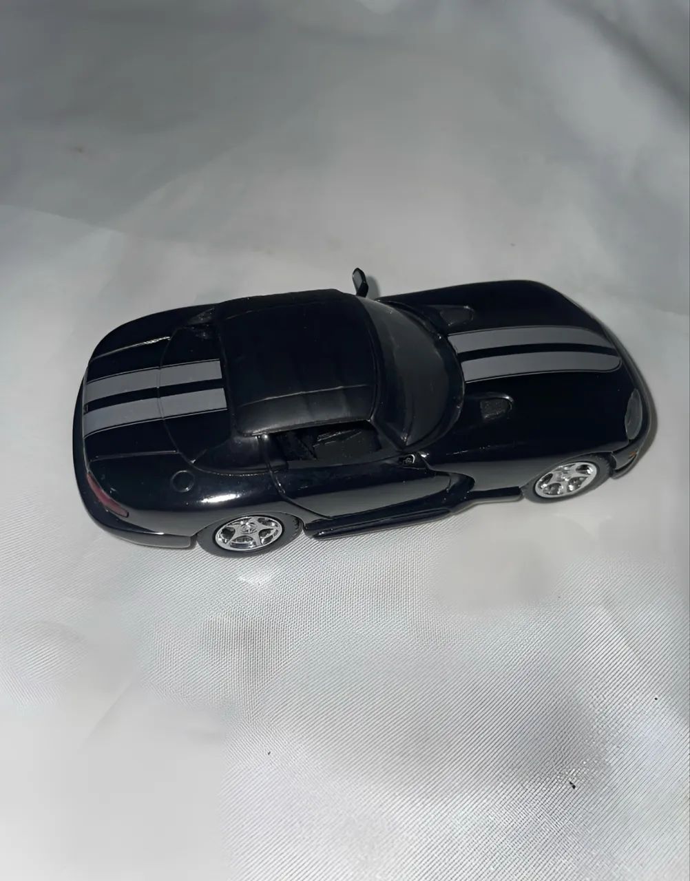 Miniatura Dodge Viper 1/43 Universal Hobbies - Foto 4