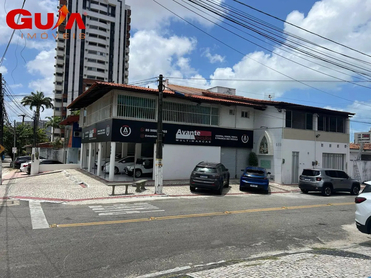 Casa com ponto comercial, kitnets de alto padrão