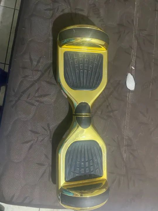 Hoverboard dourado 