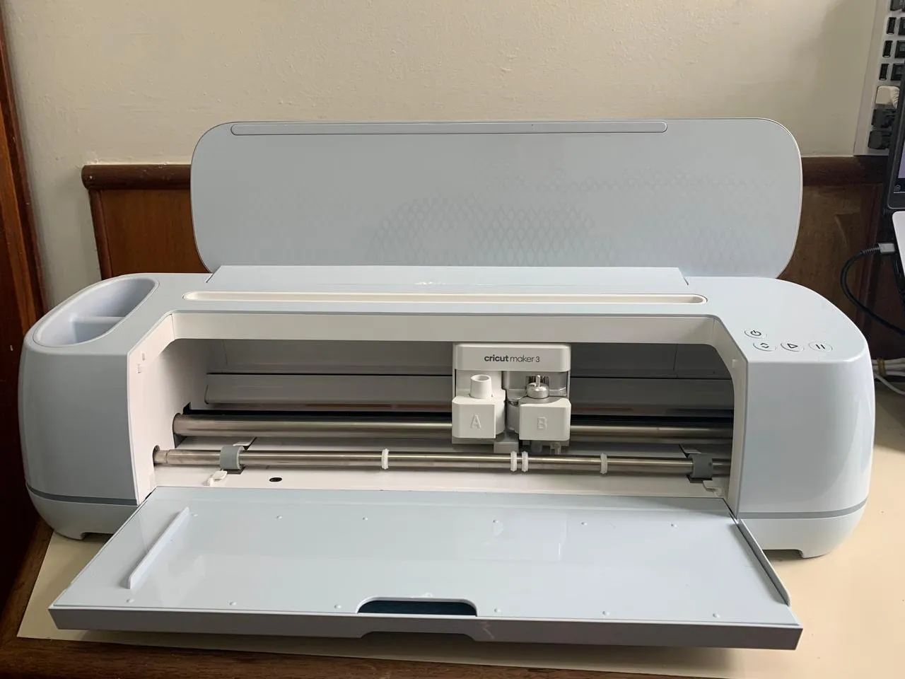 Cricut Maker 3 + kit de papéis, vinis e 60 canetas64650777423617121