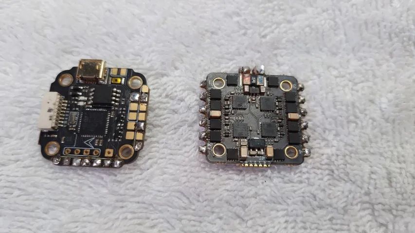 FC SKYSTARS F411 MINI com ESC K040A 4x1 40A