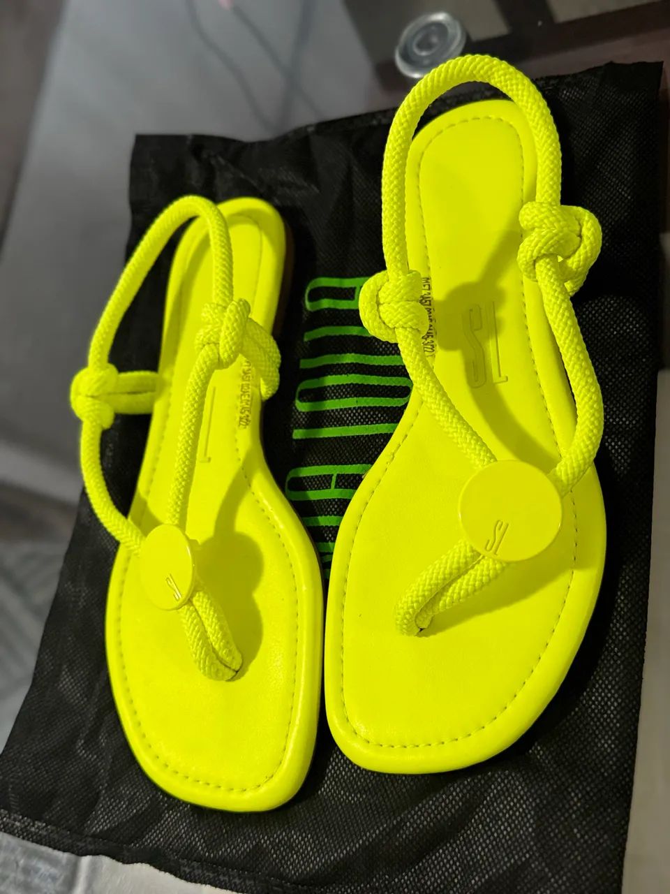 Sandália Santa Lolla Cordão verde lima, N? 33, semi nova
