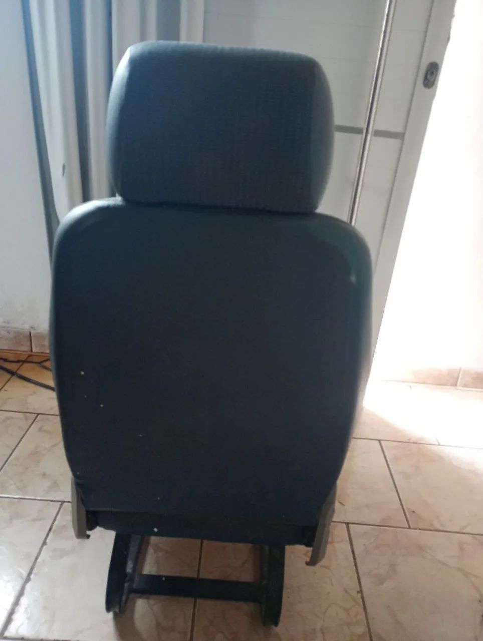 Banco do motorista  constellation  - Foto 5