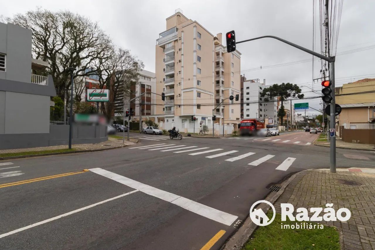 PRÉDIO COMERCIAL COM 10 SALAS - AREA TOTAL 300m² - ALTO DA XV - REF 5627-RAZÃO - Foto 4