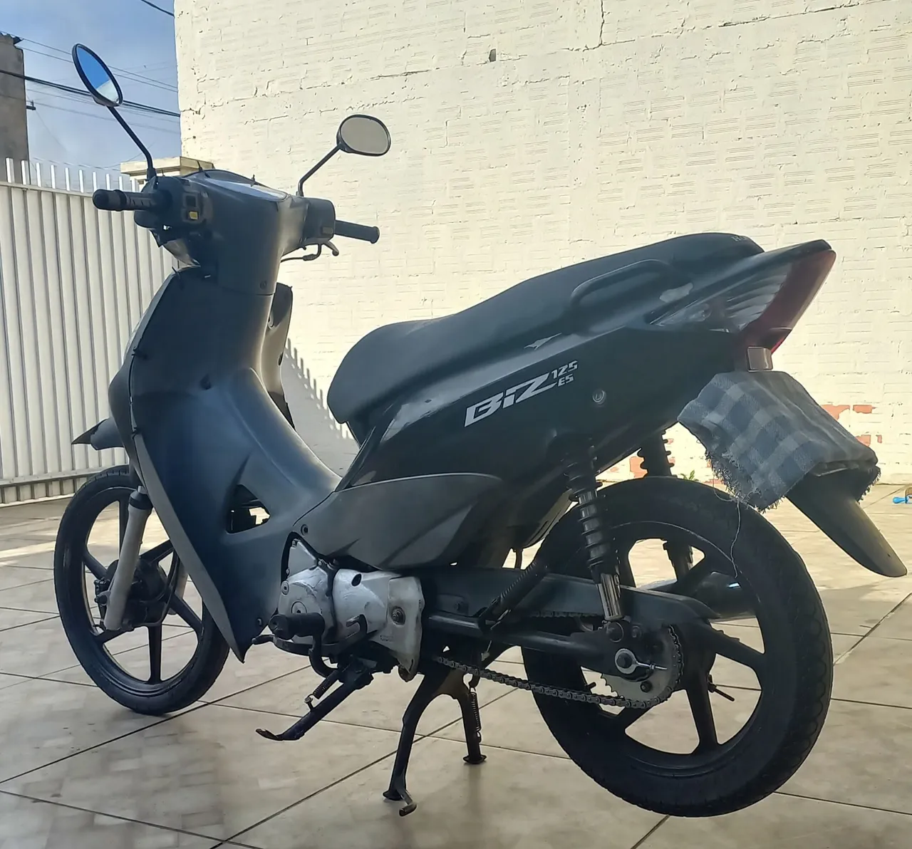 Biz ES 125 2008 leia anúncio
