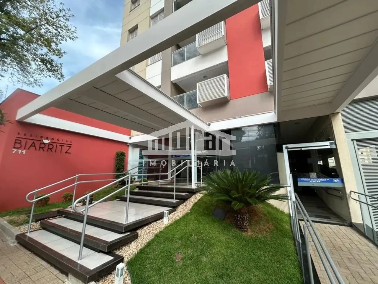 A Imobiliária Morar anuncia EXCELENTE apartamento para locação em área privilegiada em Lon