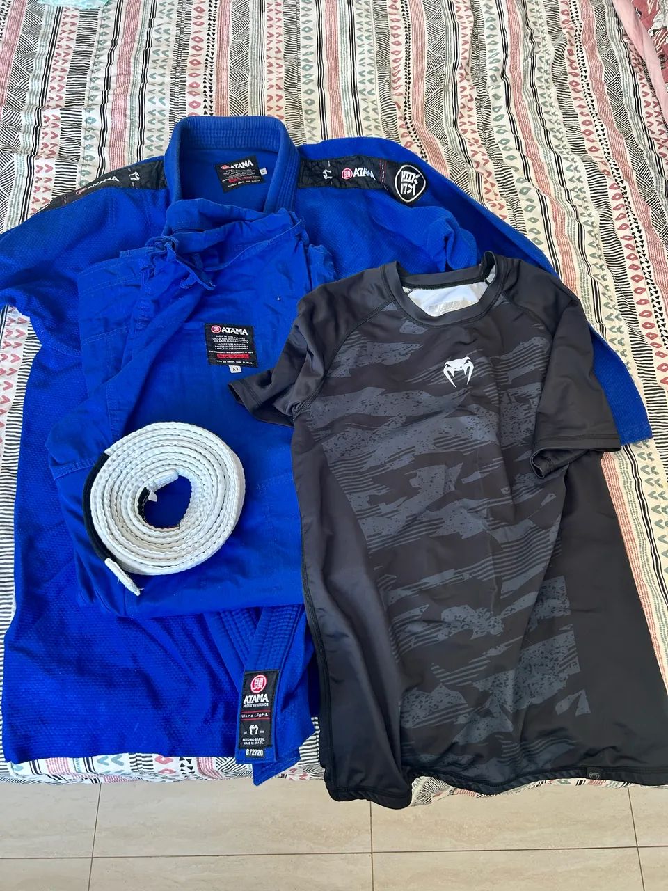 Kimono Atama a3 Ultra Light + rashguard Venum XGG - Foto 3