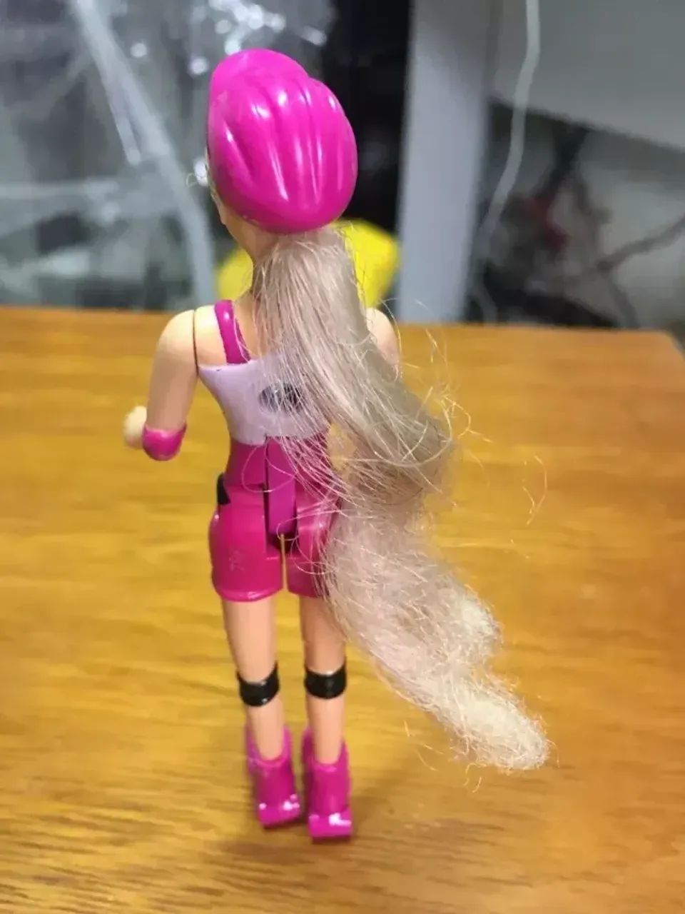 Boneca Mini Barbie Patinadora - Foto 4