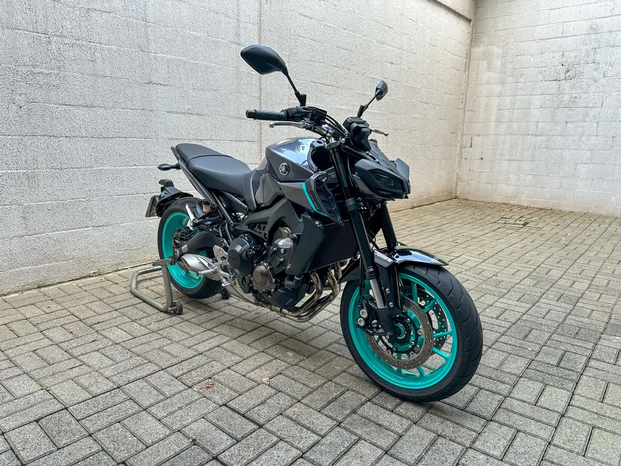 YAMAHA MT 09 850CC ABS 2025 - 800KM