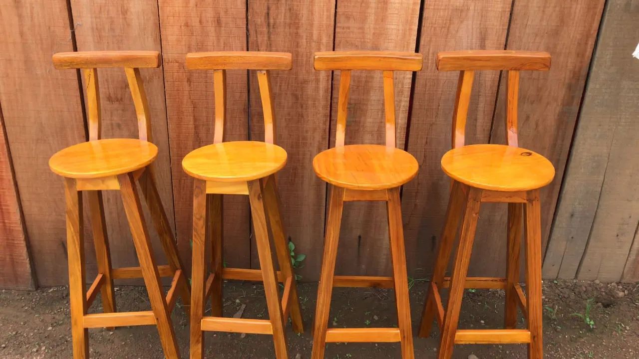 Banqueta pra balcão faço entrega 
