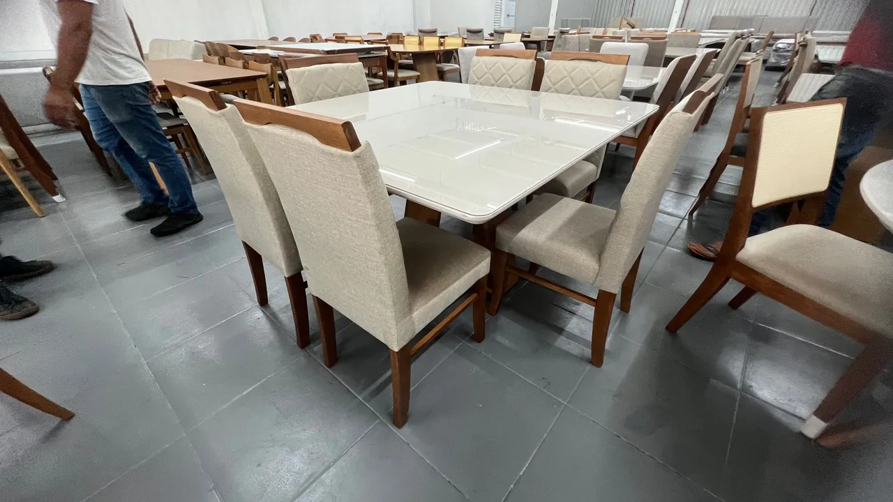 Mesa de Jantar Moderna com 6 Cadeiras madeira