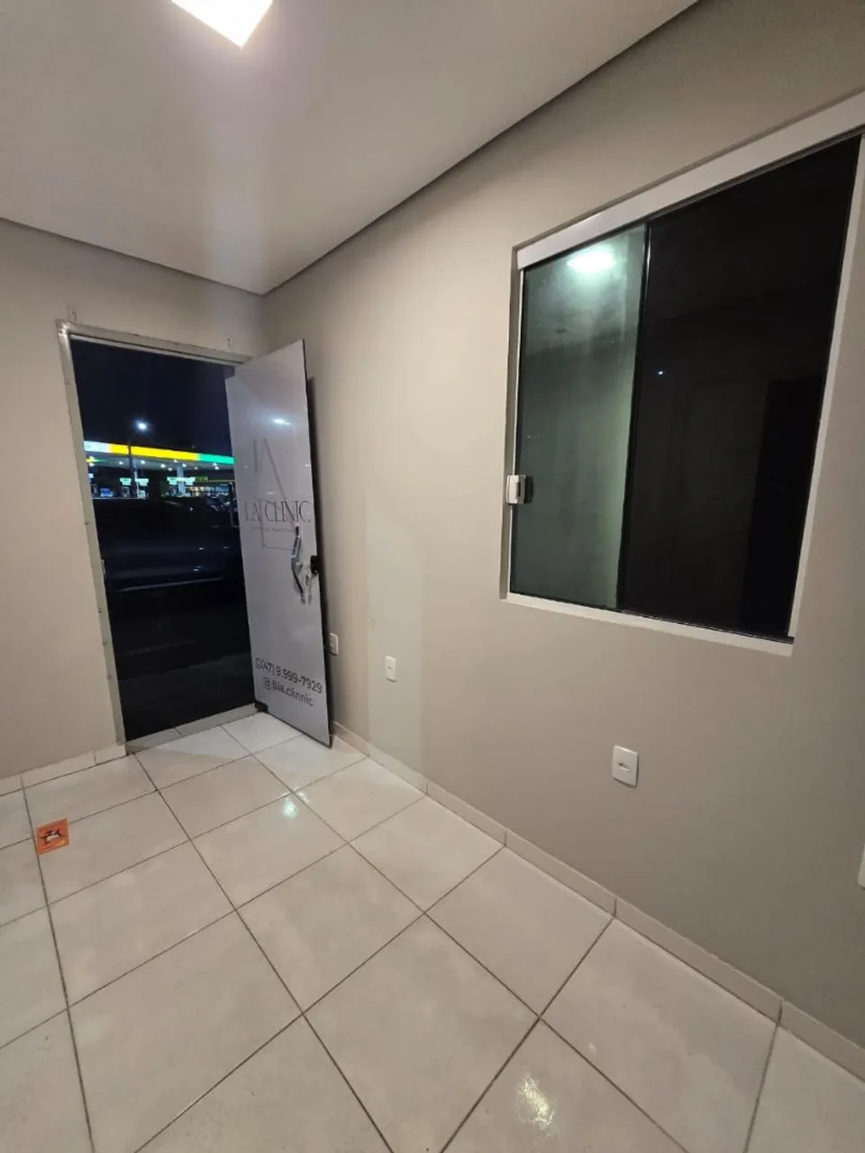 Sala comercial com ótima localização no centro de Balneário Camboriú