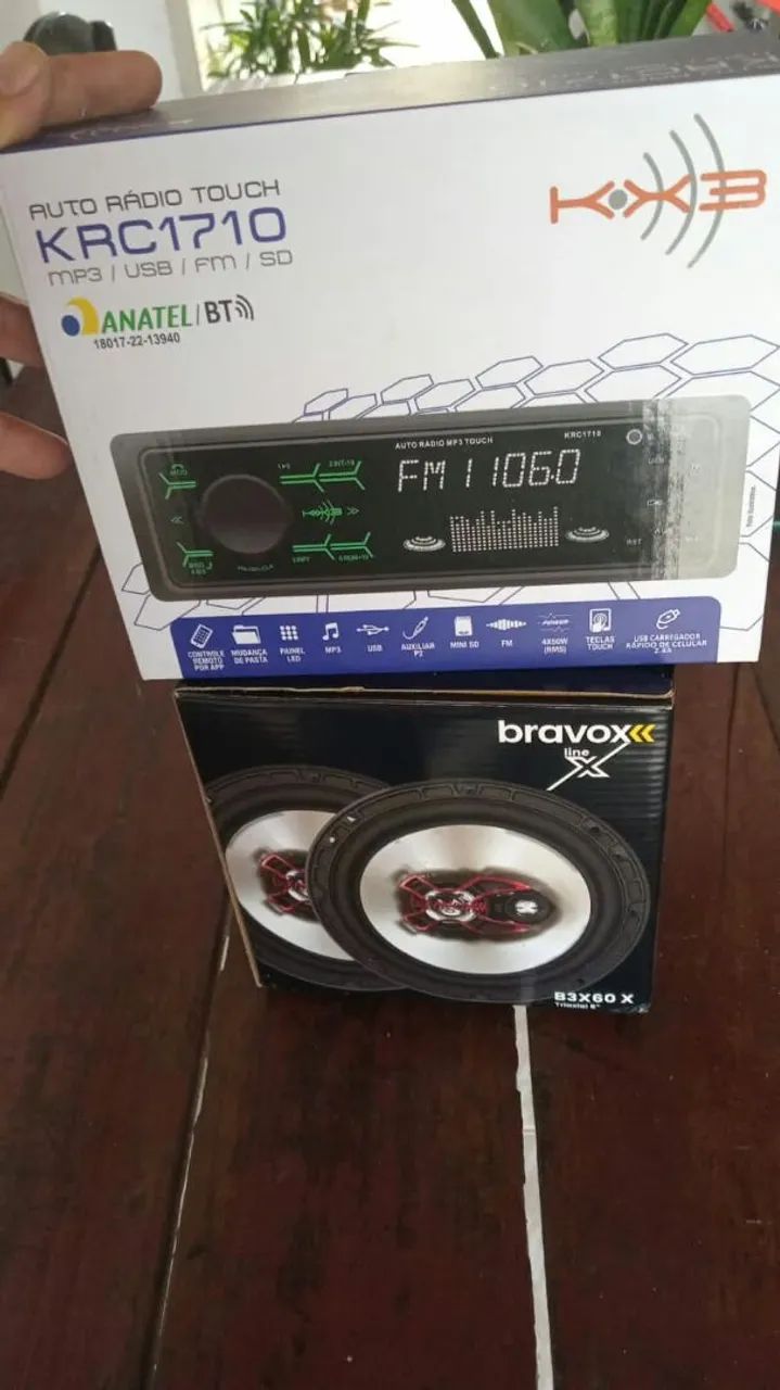 Som automotivo completo com auto rádio e alto falantes - Foto 2