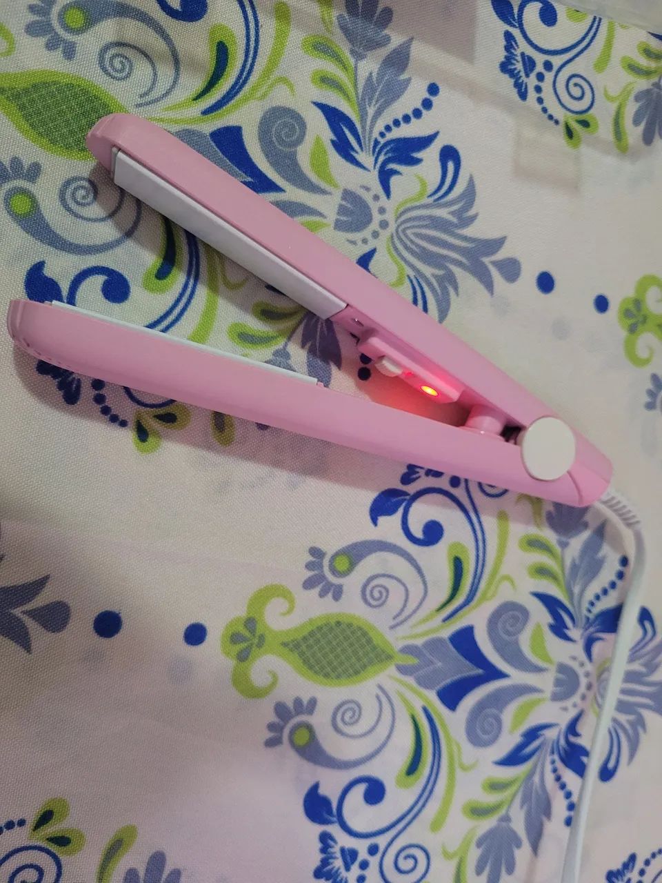 Mini chapinha prancha cabelo bivolt para viagem - Foto 3