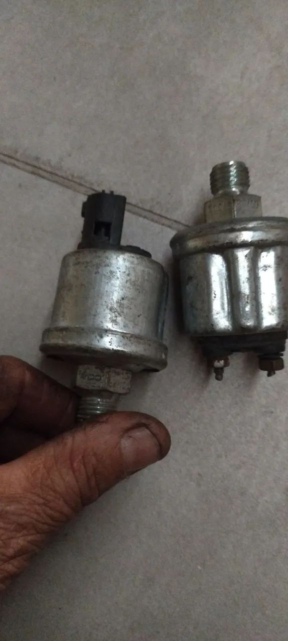 Vendo dois sensores dá escania 112 um do óleo outro dá pressão  - Foto 6