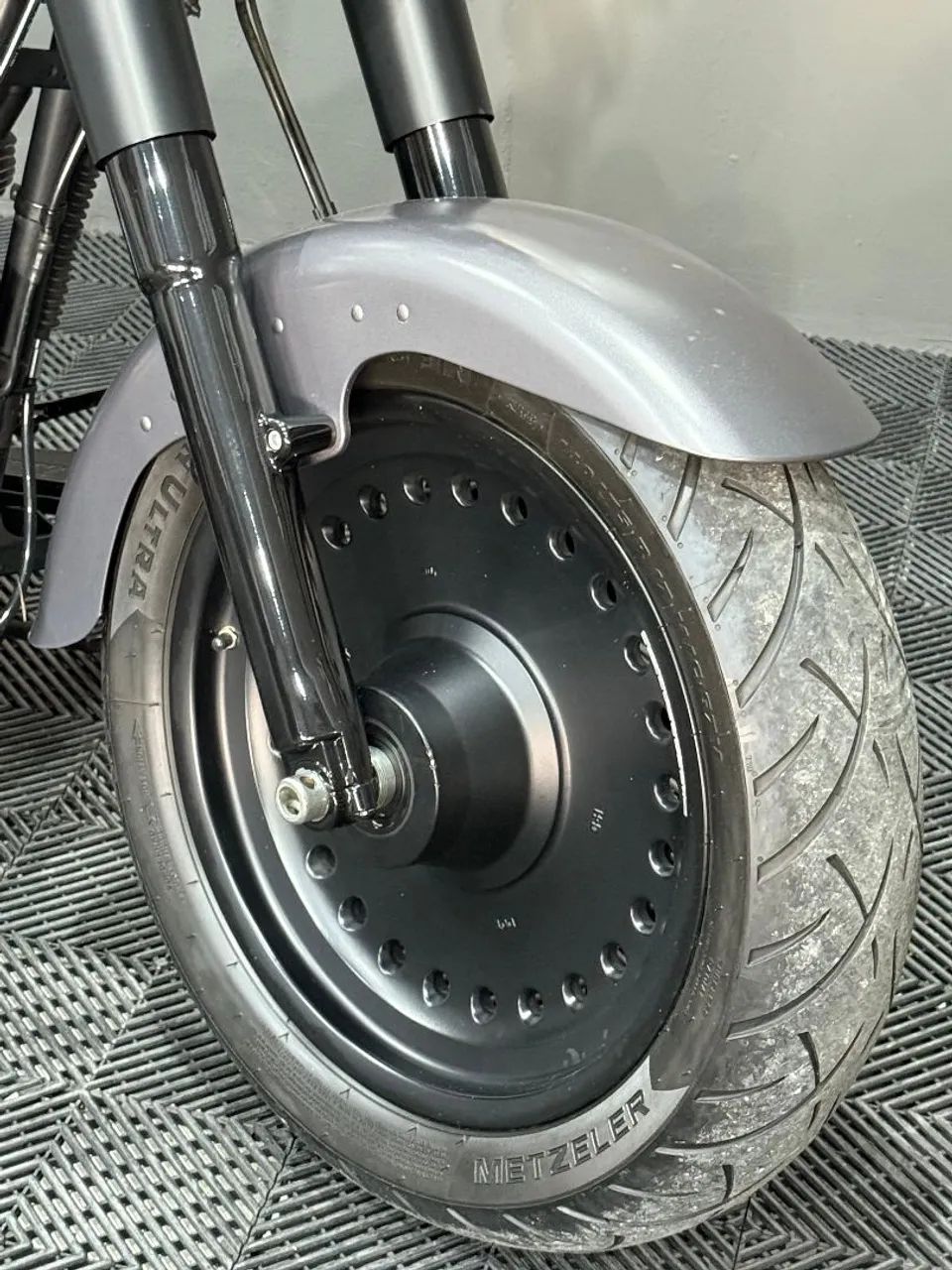 HARLEY DAVIDSON FAT BOY LOW SPECIAL MOTO IMPECÁVEL ZERADA SUL MOTORS  - Foto 4