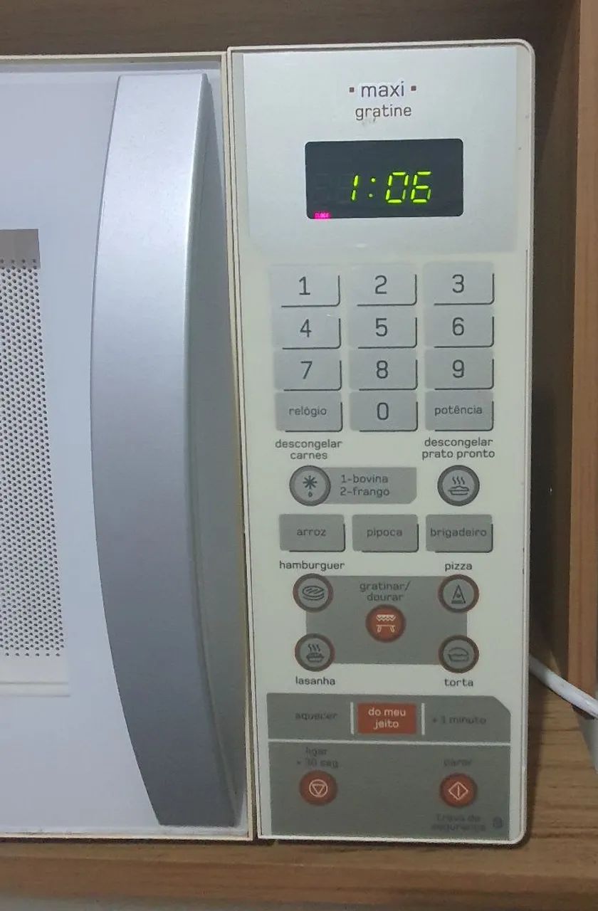 Micro-ondas Brastemp Maxi Gratine - 30 Litros - Cor Branco - Foto 2