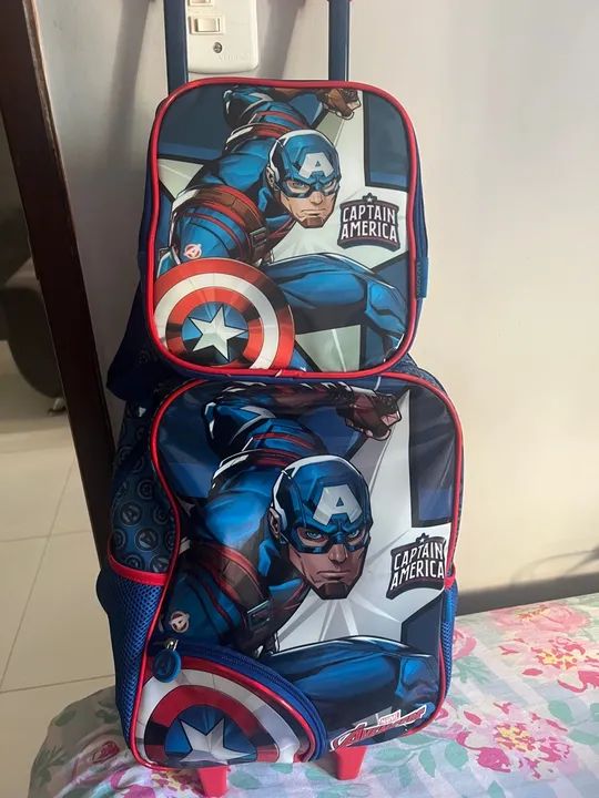 Mochila de rodinhas Capitão América - Nova