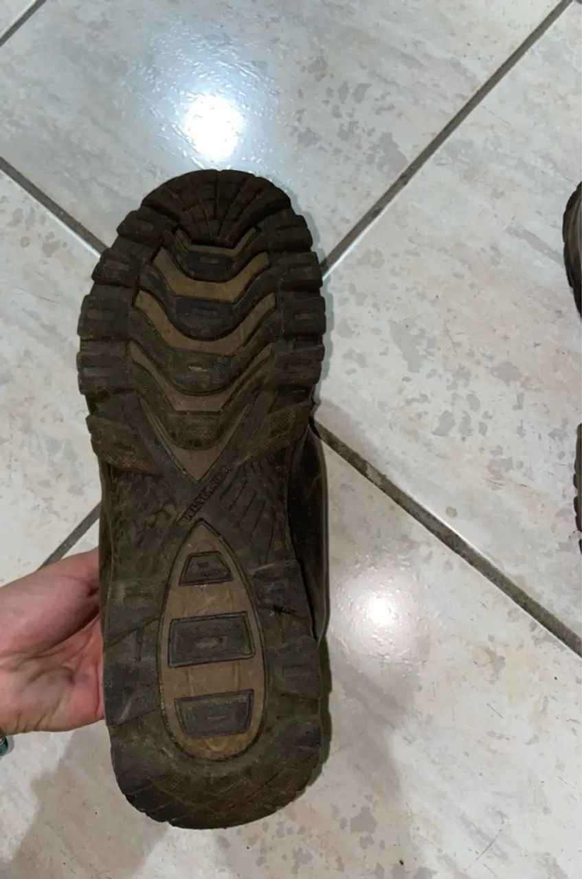 Bota de trilha impermeável  - Foto 5