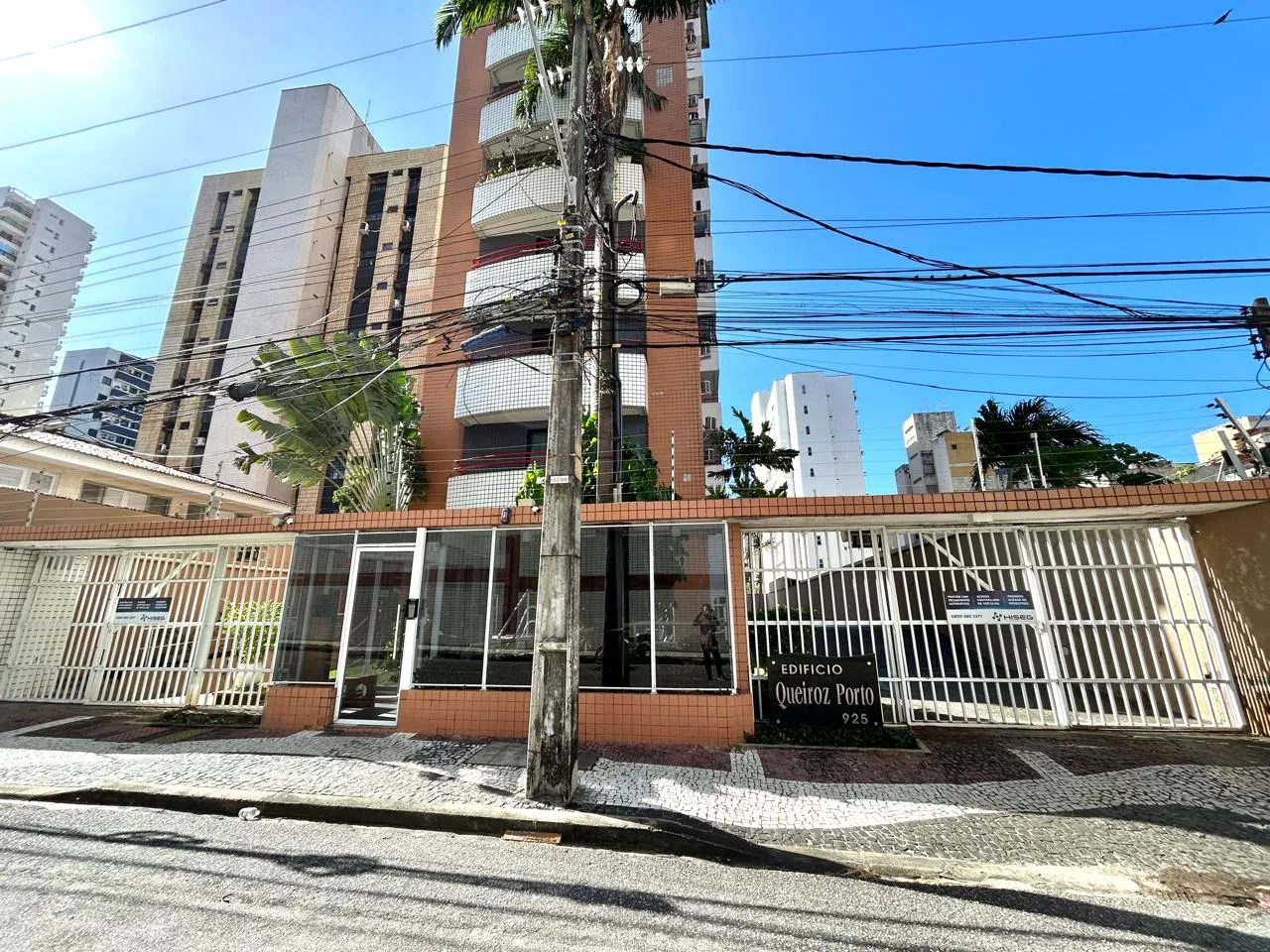 LINDO APARTAMENTO MOBILIADO PARA LOCAÇÃO NA ALDEOTA 130M